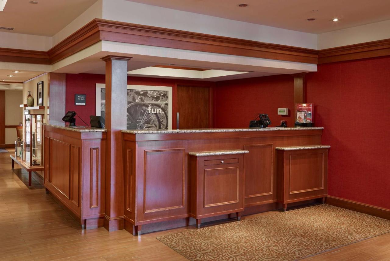 Hampton Inn Portland-Airport South Portland Exterior foto