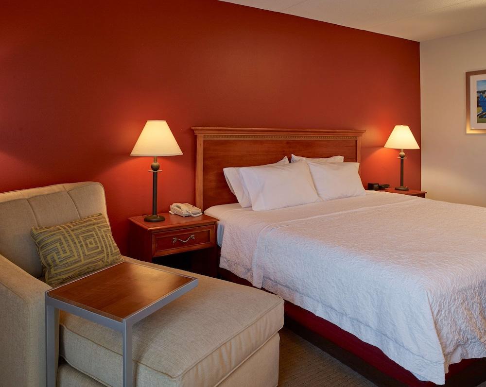 Hampton Inn Portland-Airport South Portland Exterior foto