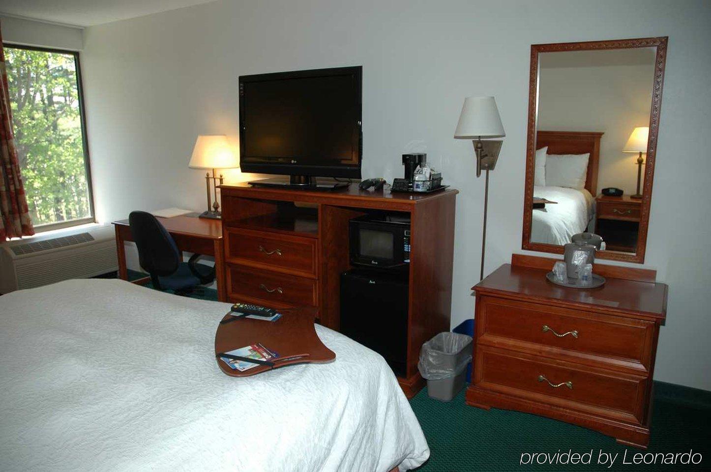 Hampton Inn Portland-Airport South Portland Habitación foto