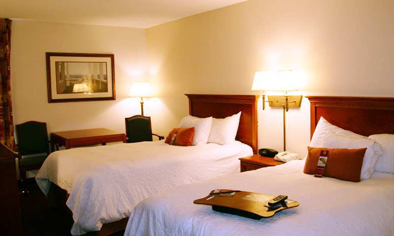 Hampton Inn Portland-Airport South Portland Exterior foto